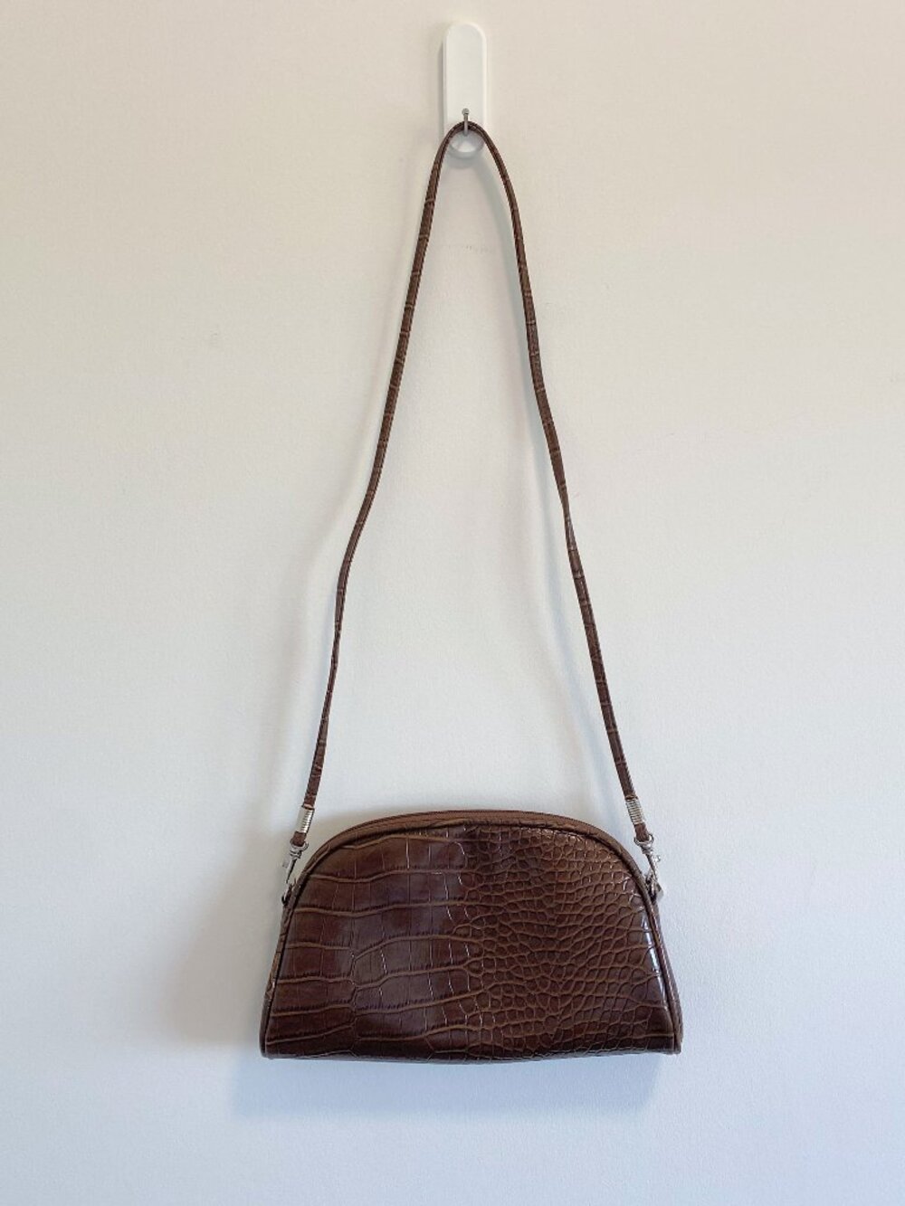 Vintage Faux Crocodile Cross-Body Purse / Y2K / 10 x 6 Inches